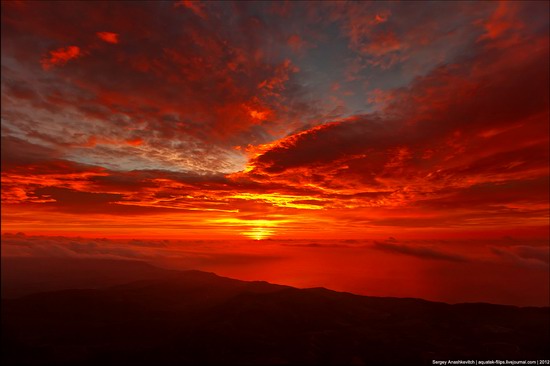 Рассвет на Демерджи, октябрь 2012,