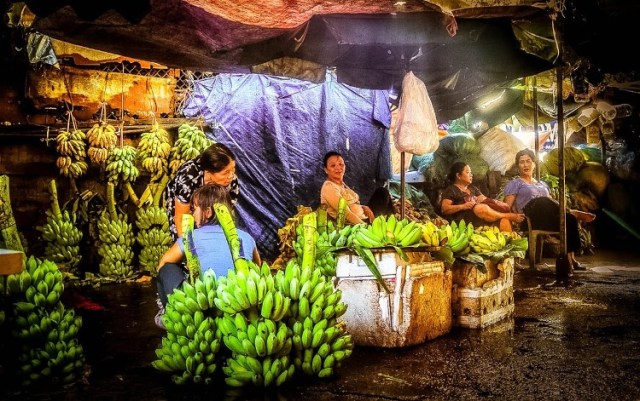 9Chuoi_Xanh_Cho_Dong_Ba_Hue-Vietnam Ed Cobb