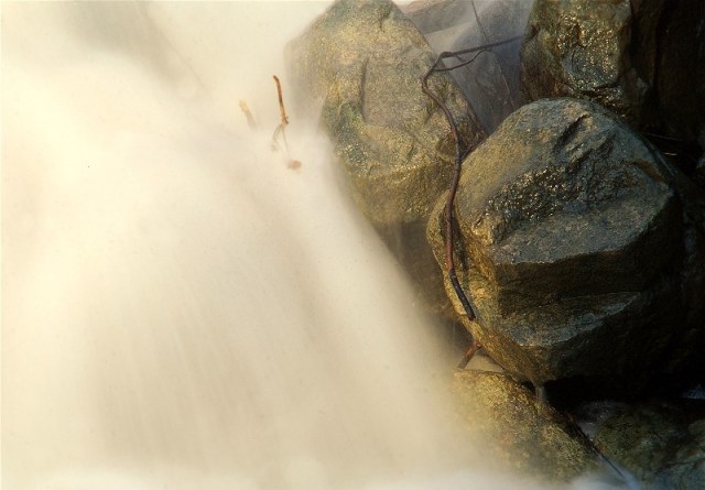 12SlidesWaterWinterFall 016