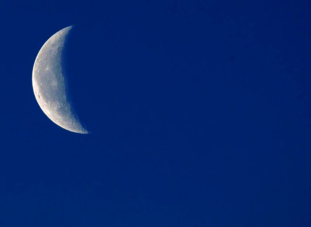 2Crescent_Moon