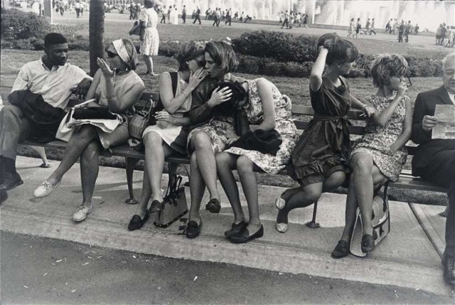 04garry-winogrand04-world-fair